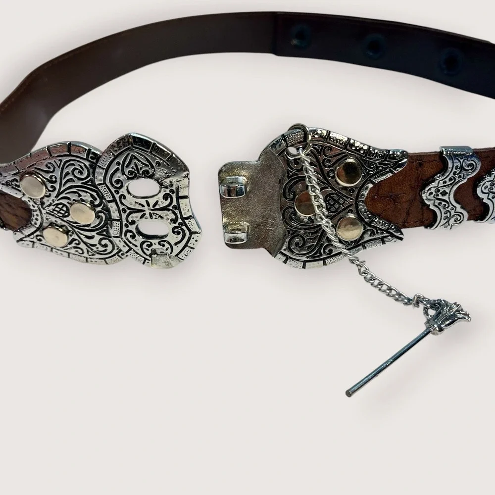Renaissance Belt Medieval Ren Faire Adjustable Leather Pin Latch Small 29-35